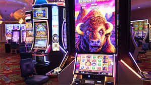 Bigger Bass Bonanza slot game interface on gigatoto slot mobile app